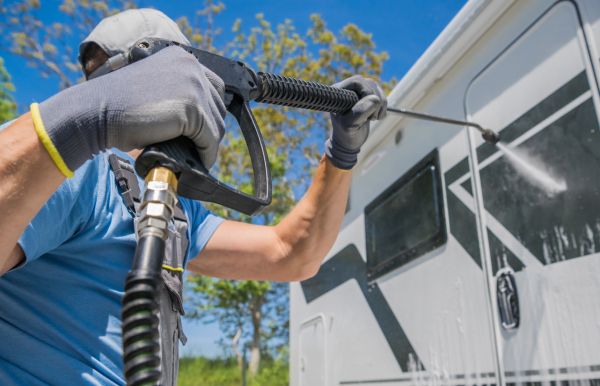 Mobile Home Exterior Cleaning